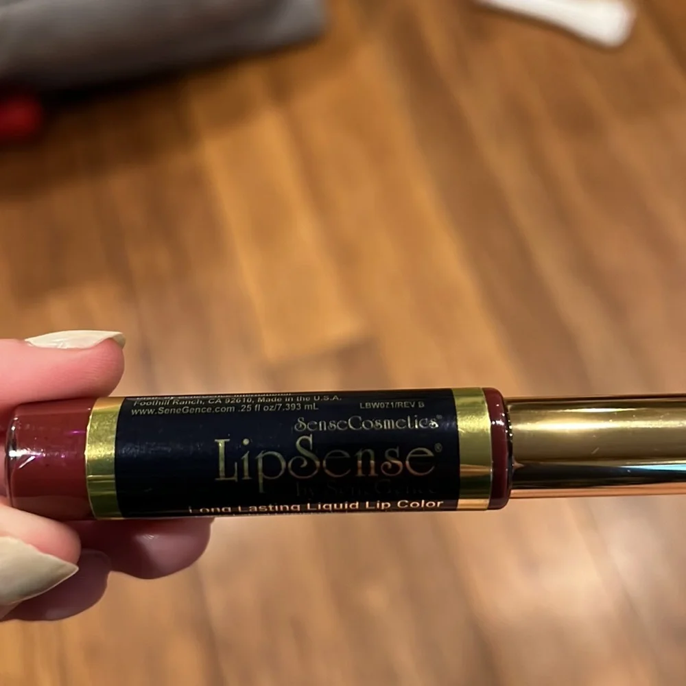 NWT Sealed SeneGence Lipsense in Plum